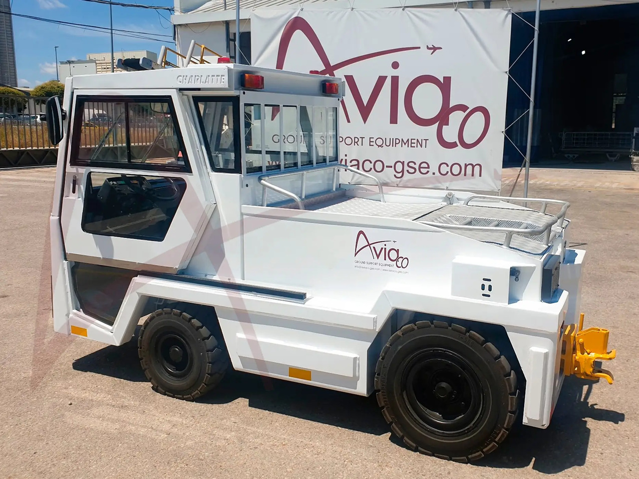 CHARLATTE T135 - Tractor pentru bagaje: Foto 3 CHARLATTE T135 - Tractor pentru bagaje: Foto 3