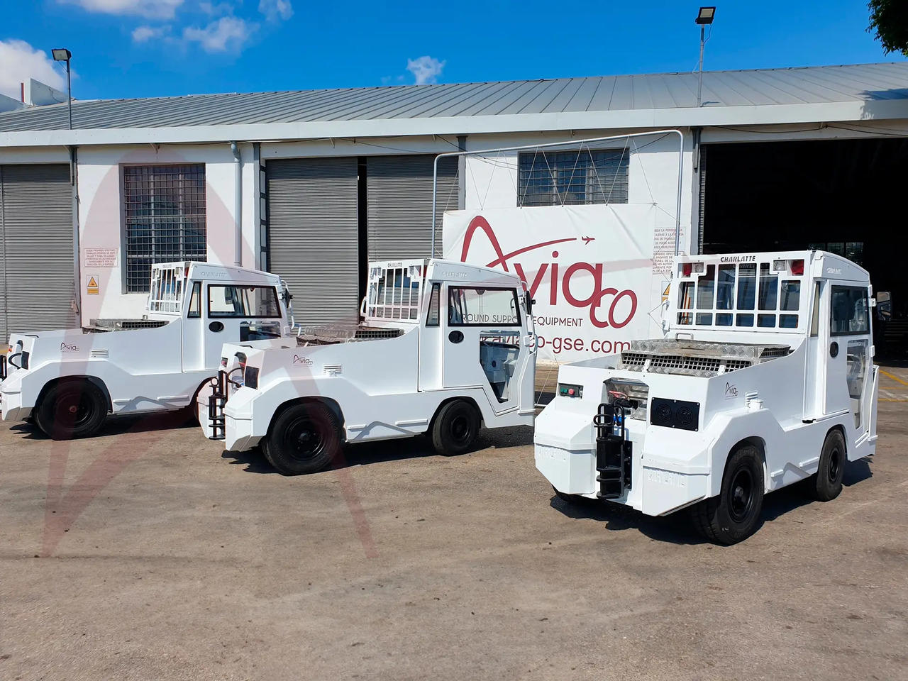 CHARLATTE TE.225 - Tractor pentru bagaje: Foto 3 CHARLATTE TE.225 - Tractor pentru bagaje: Foto 3