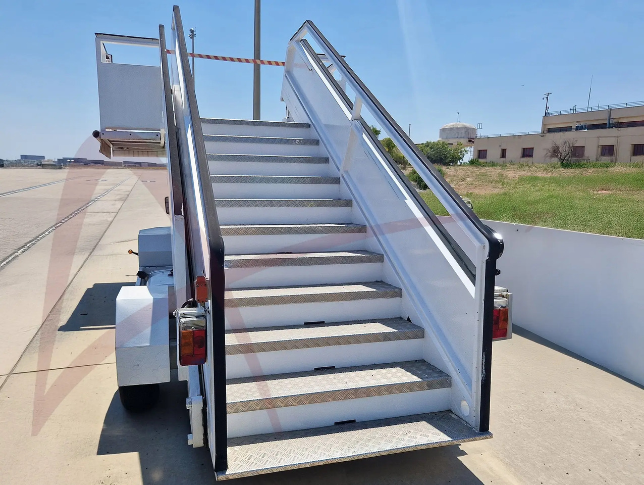 EINSA EDA-18425 - Scară de pasageri: Foto 2 EINSA EDA-18425 - Scară de pasageri: Foto 2