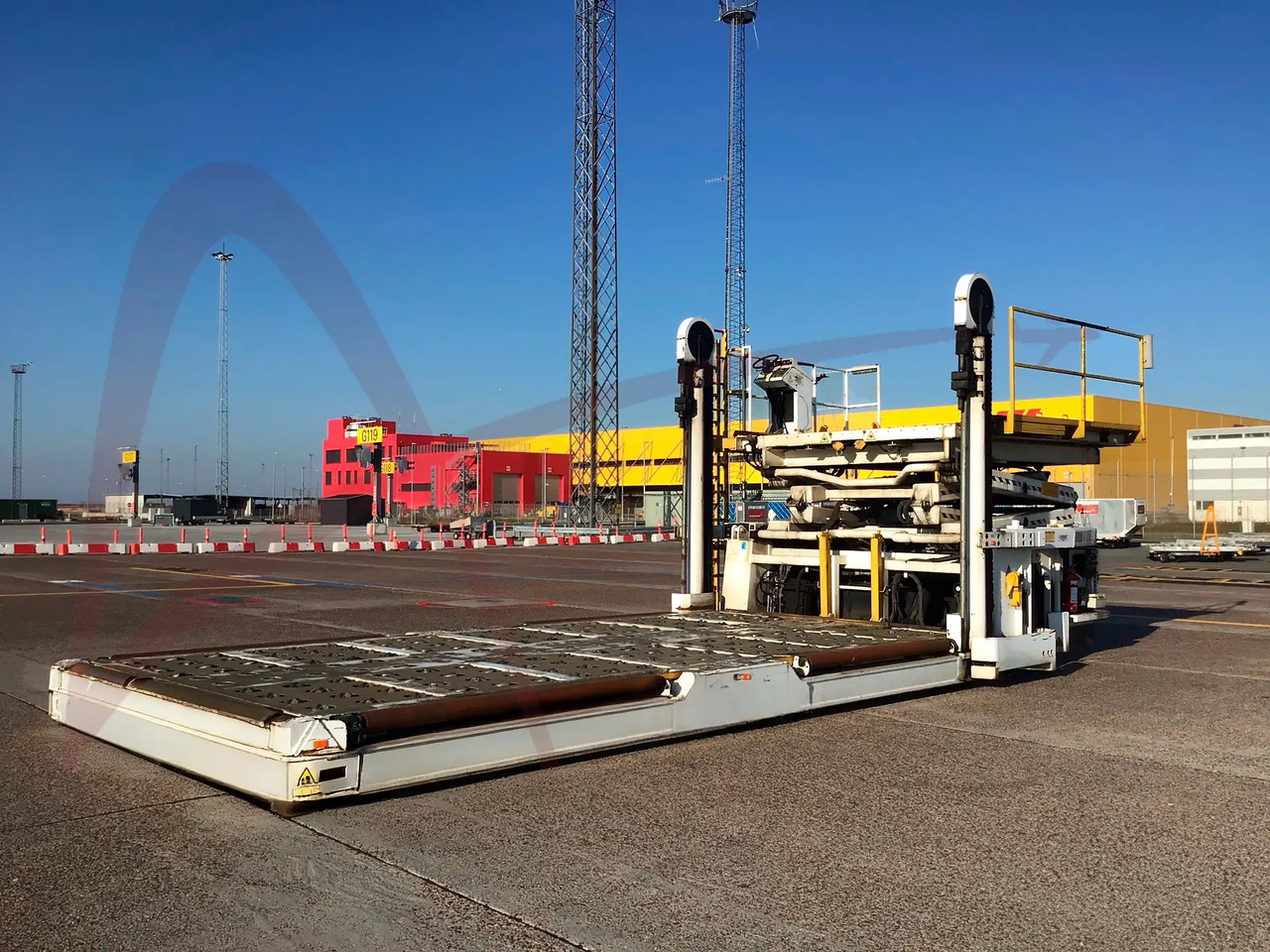 FMC COMMANDER 30H - Încărcător de containere/ Palete: Foto 2 FMC COMMANDER 30H - Încărcător de containere/ Palete: Foto 2