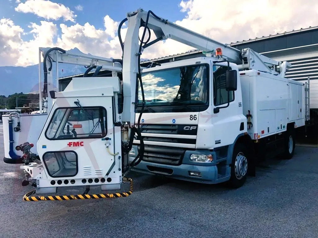 FMC LMD 2000 - Degivrare aeronave: Foto 1 FMC LMD 2000 - Degivrare aeronave: Foto 1