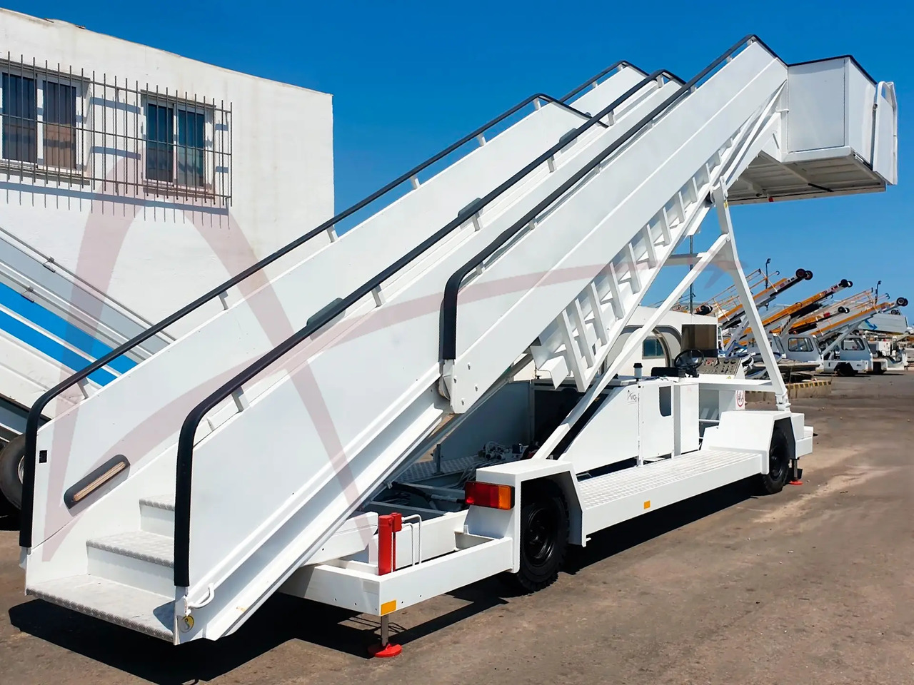 FMC SMART STEP - Scară de pasageri: Foto 1 FMC SMART STEP - Scară de pasageri: Foto 1