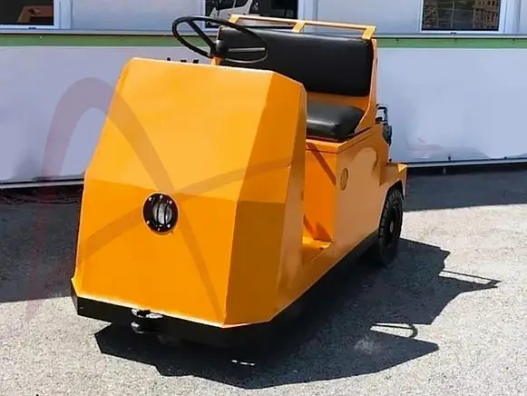 FUMA ES60 - Tractor pentru bagaje: Foto 1 FUMA ES60 - Tractor pentru bagaje: Foto 1