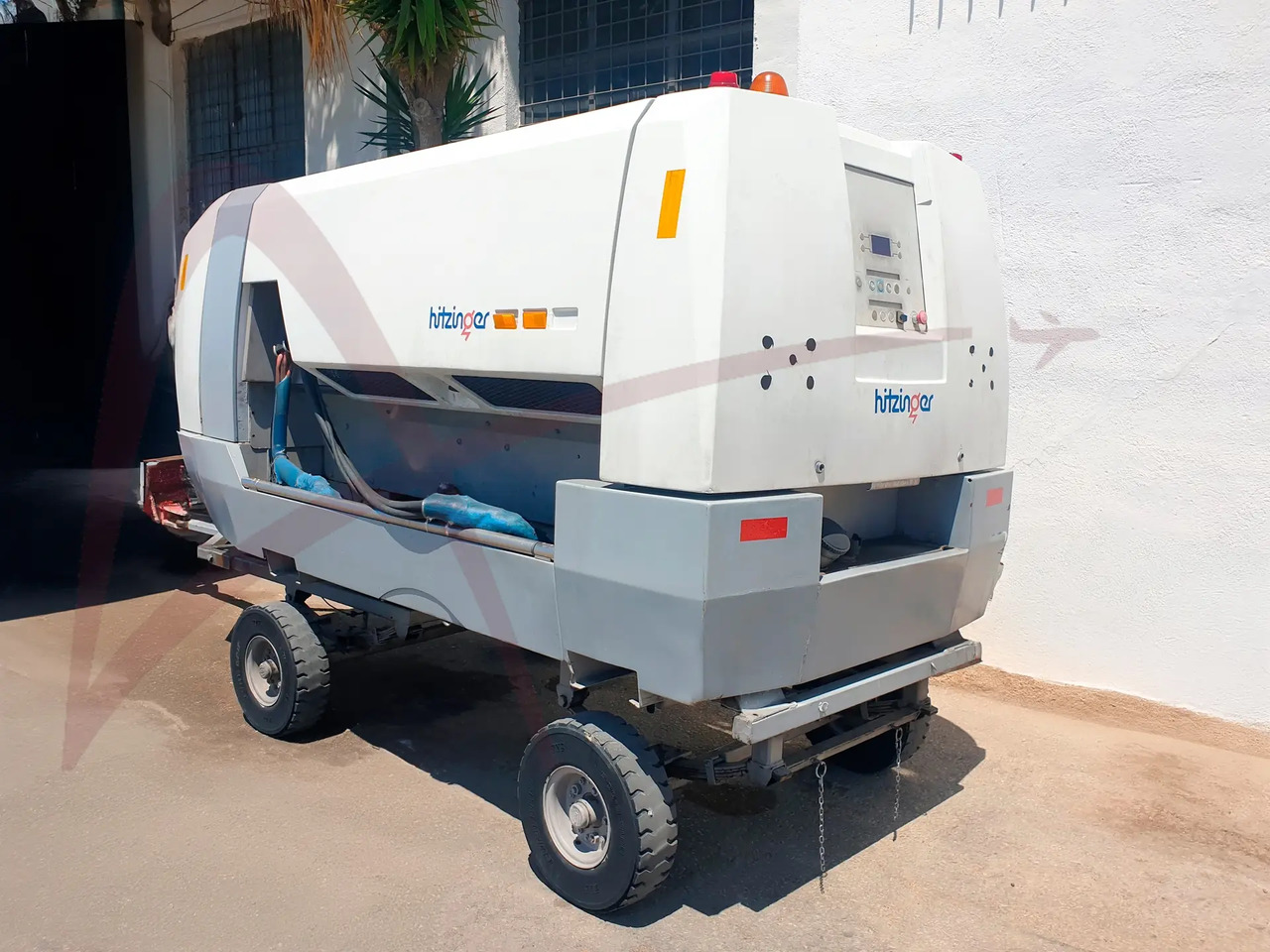 HITZINGER GPU-140SD-E18-28 - Grup electrogen GPU: Foto 3 HITZINGER GPU-140SD-E18-28 - Grup electrogen GPU: Foto 3