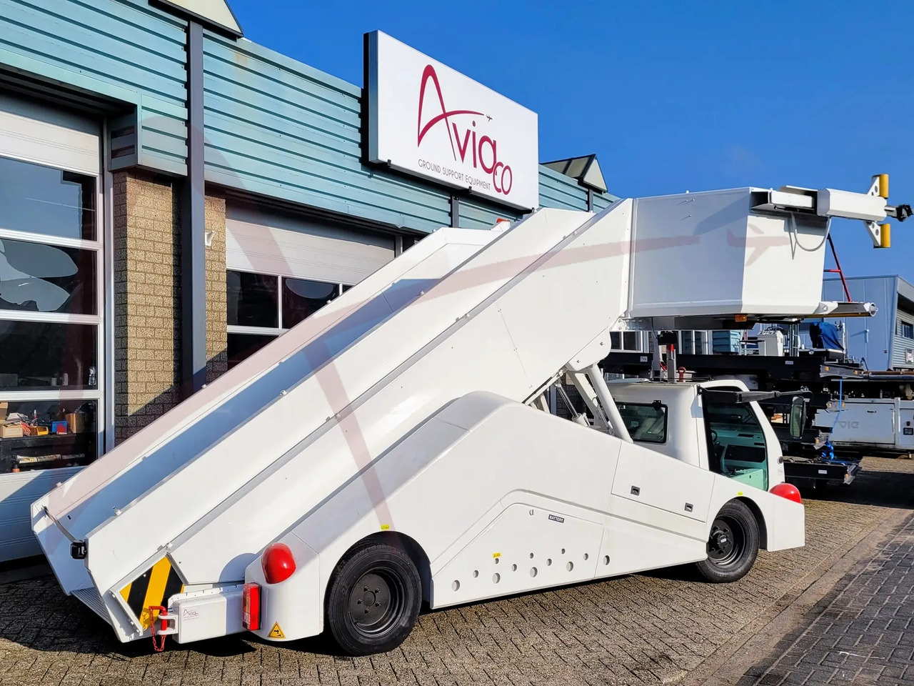 KAHLBACHER JET-STEP 180/420 - Scară de pasageri: Foto 2 KAHLBACHER JET-STEP 180/420 - Scară de pasageri: Foto 2