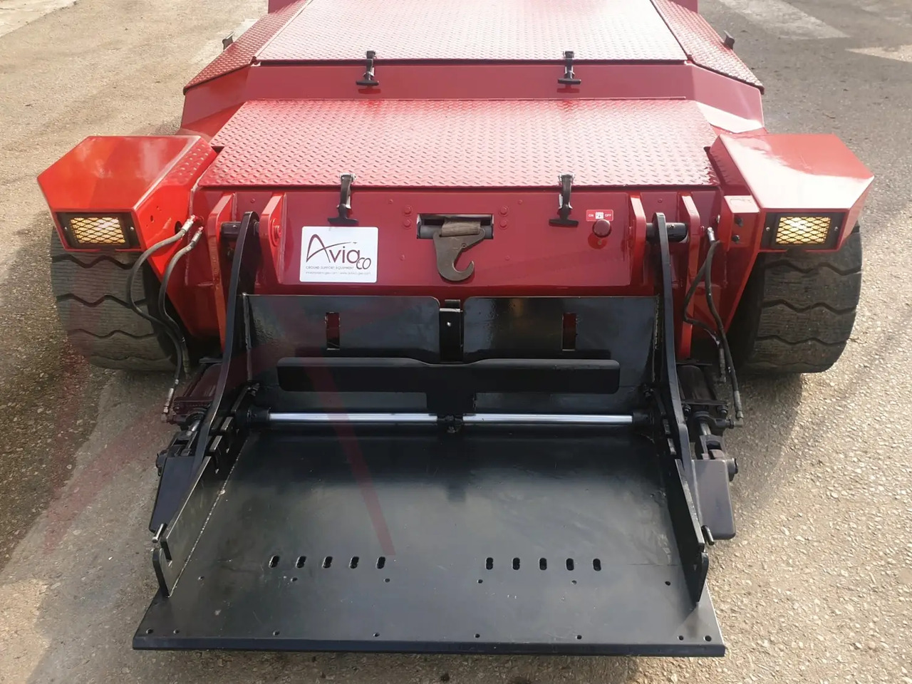 LEKTRO AP8850SDA-EZ - Tractor pentru aeronave: Foto 5 LEKTRO AP8850SDA-EZ - Tractor pentru aeronave: Foto 5