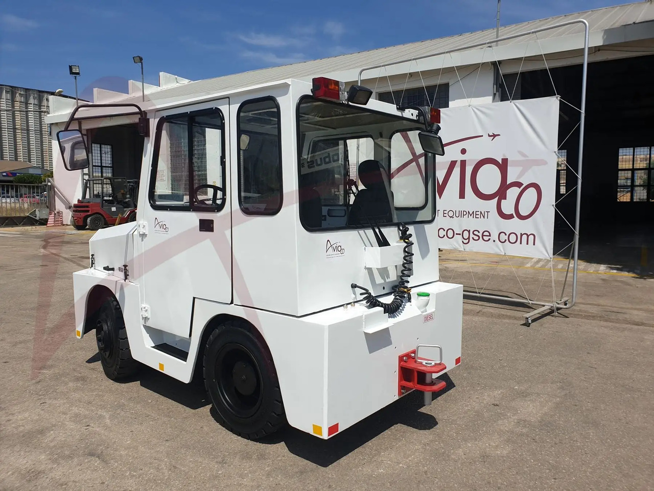 MULAG COMET 6 - Tractor pentru bagaje: Foto 3 MULAG COMET 6 - Tractor pentru bagaje: Foto 3