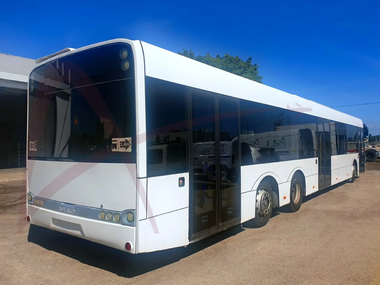 SOLARIS URBINO 15 - Autobuz aeroport: Foto 2 SOLARIS URBINO 15 - Autobuz aeroport: Foto 2