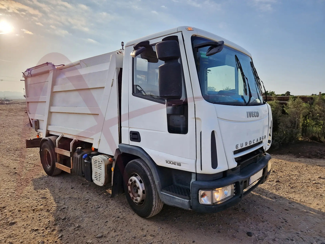 TECNO KUNI 8 - Autogunoiere: Foto 1 TECNO KUNI 8 - Autogunoiere: Foto 1