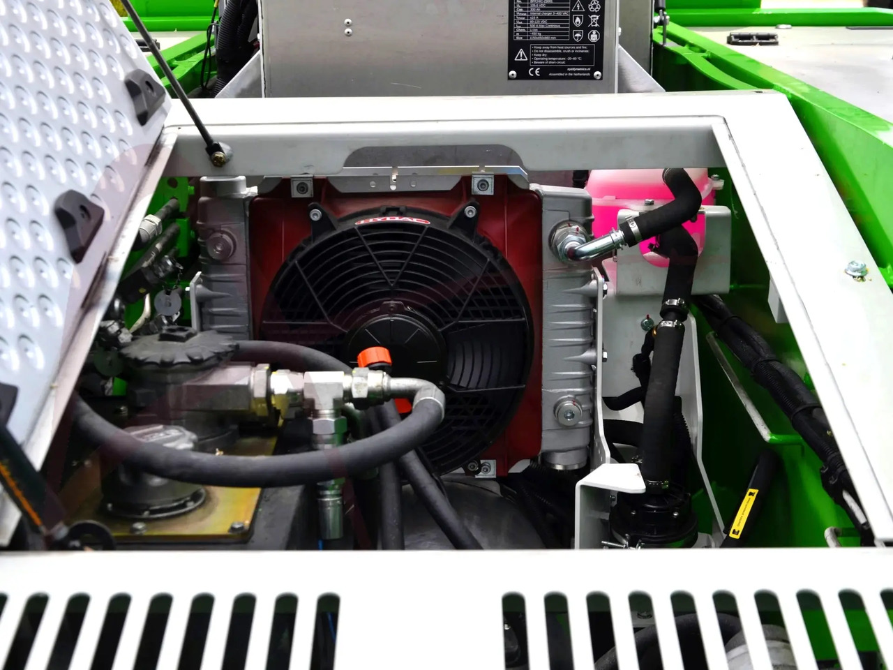 TLD TMX-150/12 Electric - Tractor pentru aeronave: Foto 3 TLD TMX-150/12 Electric - Tractor pentru aeronave: Foto 3