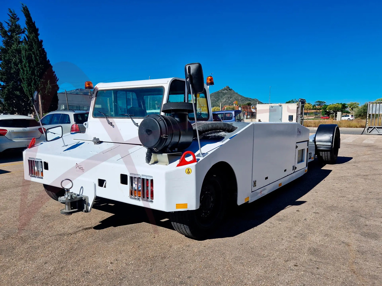 TLD TPX-200-MT - Tractor pentru aeronave: Foto 3 TLD TPX-200-MT - Tractor pentru aeronave: Foto 3