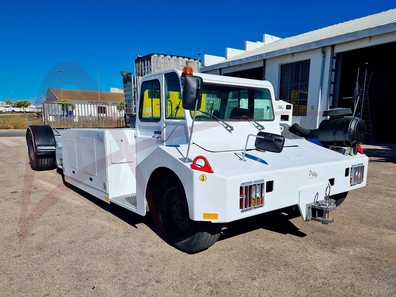 TLD TPX-200-MT - Tractor pentru aeronave: Foto 1 TLD TPX-200-MT - Tractor pentru aeronave: Foto 1