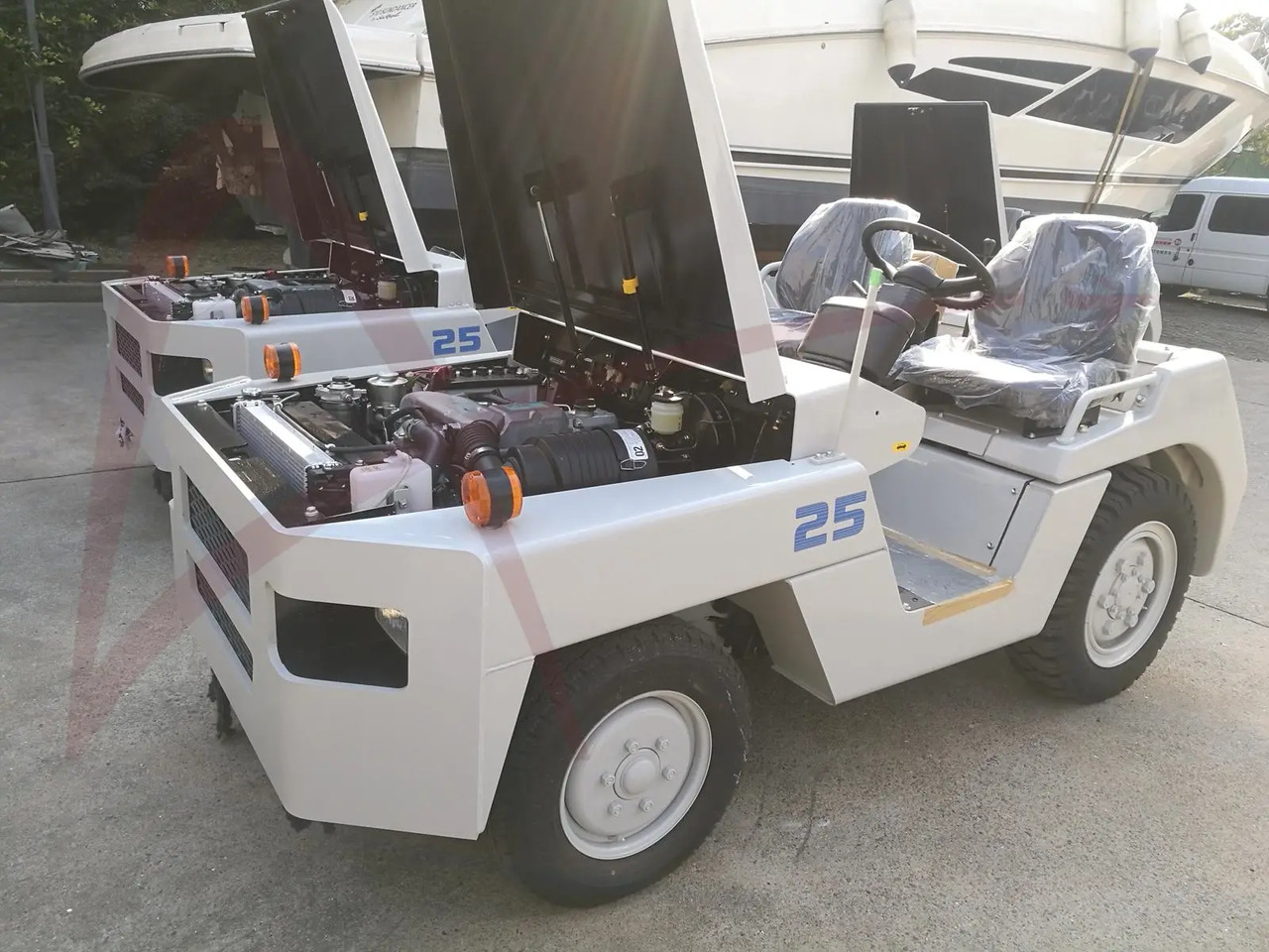 TOYOTA 52-2TD-25 - Tractor pentru bagaje: Foto 2 TOYOTA 52-2TD-25 - Tractor pentru bagaje: Foto 2