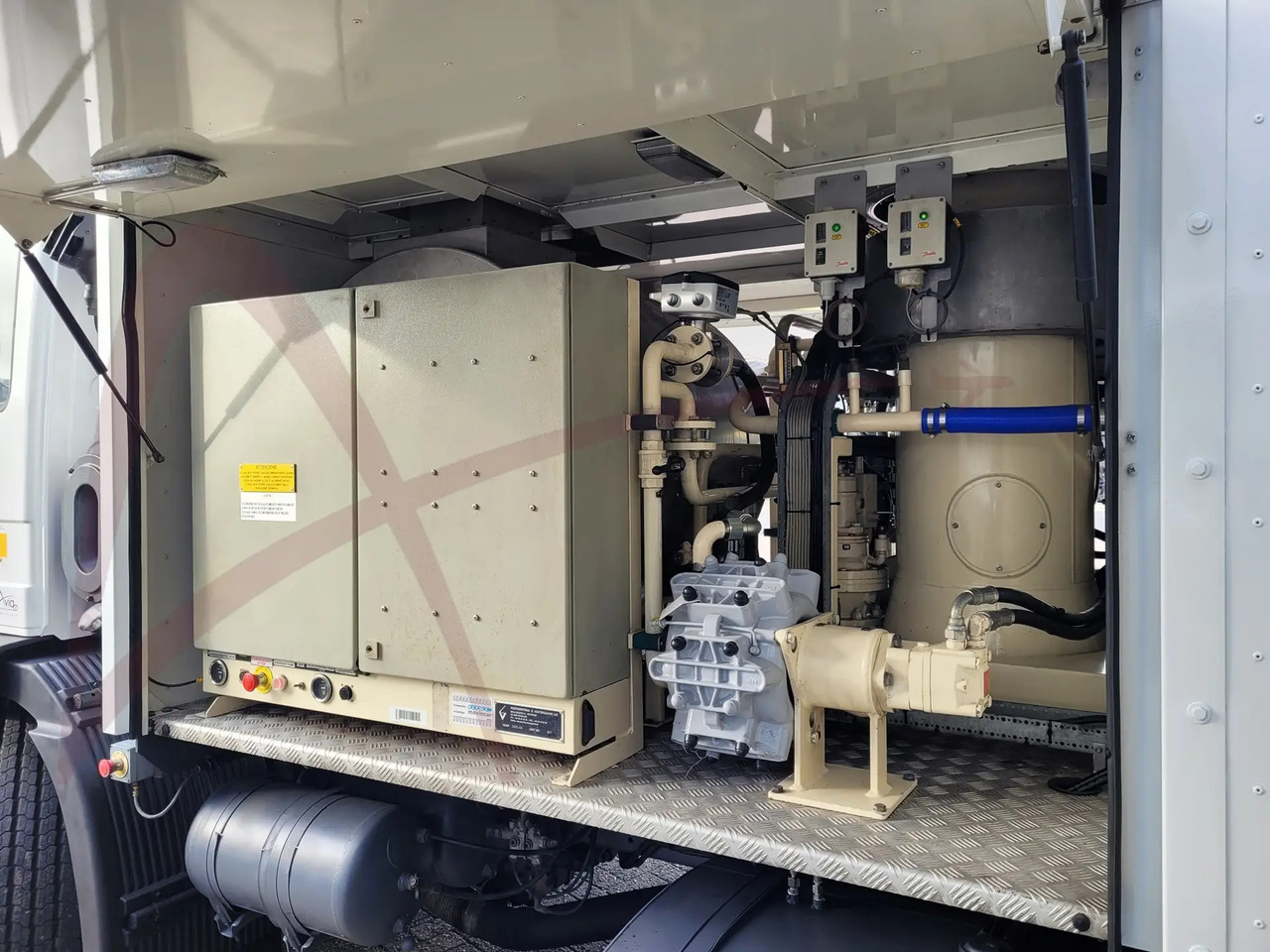 VESTERGAARD ELEPHANT MY - Degivrare aeronave: Foto 4 VESTERGAARD ELEPHANT MY - Degivrare aeronave: Foto 4