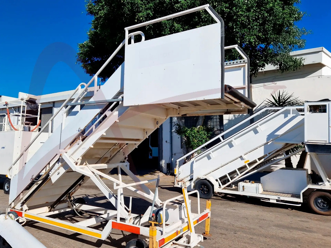 YUMBO ERP-RM-I - Scară de pasageri: Foto 1 YUMBO ERP-RM-I - Scară de pasageri: Foto 1