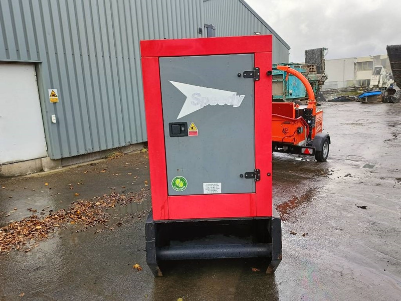 SDMO R220 C3 220 kva generator aggregaat 380V - Generator electric: Foto 5 SDMO R220 C3 220 kva generator aggregaat 380V - Generator electric: Foto 5