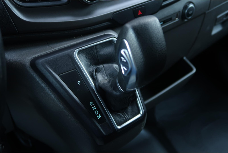 Ford Transit 330 2.0 TDCI L3H2 DC AUT/ CAMERA/ ACC/ AIRCO/ TREKHAAK - Autoutilitară compactă, Autoutilitară cabină dublă: Foto 4 Ford Transit 330 2.0 TDCI L3H2 DC AUT/ CAMERA/ ACC/ AIRCO/ TREKHAAK - Autoutilitară compactă, Autoutilitară cabină dublă: Foto 4