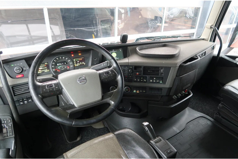 Volvo FH 500 VDL HOOKLIFT 25T/ FULL AIR/ NL-TRUCK/ LIFT - Camion cu sistem de cablu: Foto 2 Volvo FH 500 VDL HOOKLIFT 25T/ FULL AIR/ NL-TRUCK/ LIFT - Camion cu sistem de cablu: Foto 2