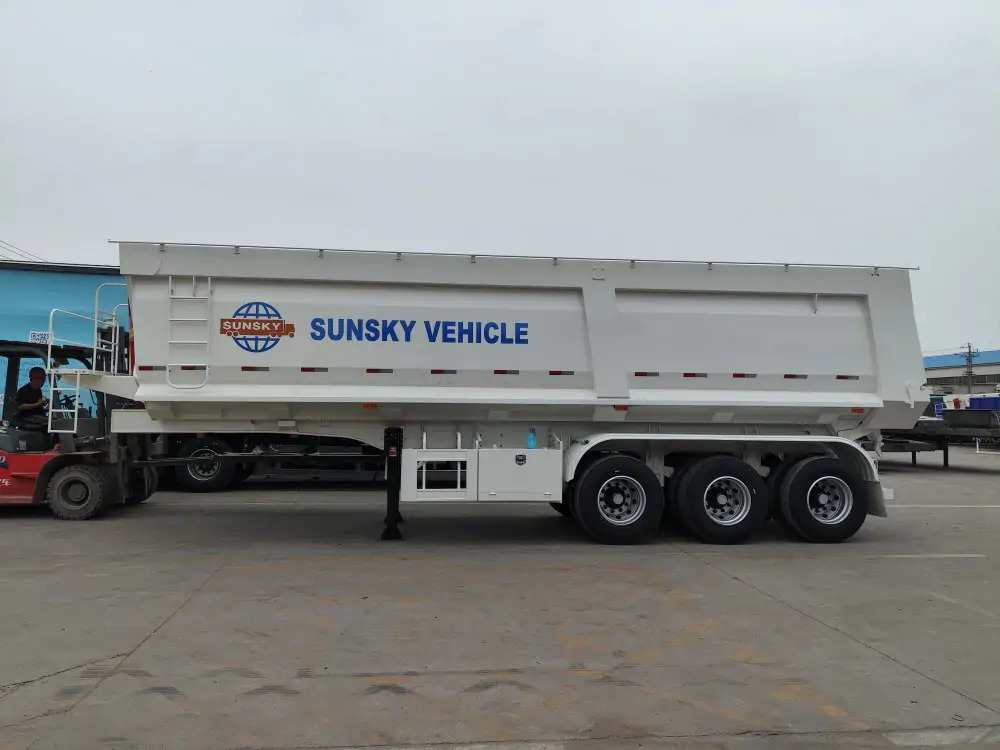 Semiremorcă basculantă pentru transport de materialelor în vrac nou SUNSKY 40cbm 3-axle tipper trailer: Foto 8 Semiremorcă basculantă pentru transport de materialelor în vrac nou SUNSKY 40cbm 3-axle tipper trailer: Foto 8