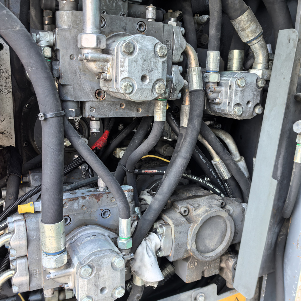 VOGELE Road Construction Machines S2100-3 Second Hand Asphalt Paver With High Quality - Finisor de asfalt: Foto 5 VOGELE Road Construction Machines S2100-3 Second Hand Asphalt Paver With High Quality - Finisor de asfalt: Foto 5