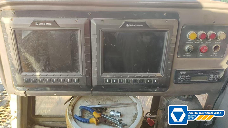 XCMG 500 tons 2016 XGC500 used lift machine crane with crawler for sale - Macara pe senile: Foto 3 XCMG 500 tons 2016 XGC500 used lift machine crane with crawler for sale - Macara pe senile: Foto 3