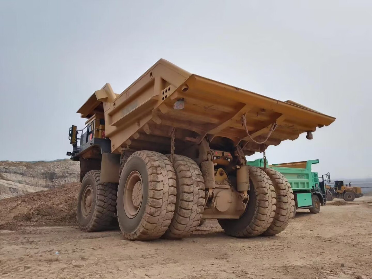 XCMG Factory Xde150 China 4X2 Used Mining Electric Dump Truck with Good Quality - Camion minier: Foto 3 XCMG Factory Xde150 China 4X2 Used Mining Electric Dump Truck with Good Quality - Camion minier: Foto 3