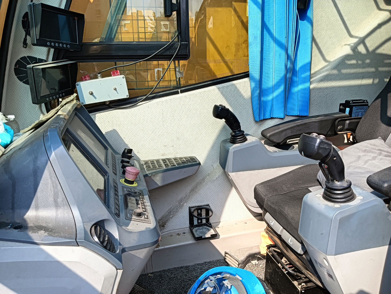 XCMG Official Second Hand 500 Ton Truck Crane XCA500 All Terrain Crane - Macara tot teren: Foto 5 XCMG Official Second Hand 500 Ton Truck Crane XCA500 All Terrain Crane - Macara tot teren: Foto 5