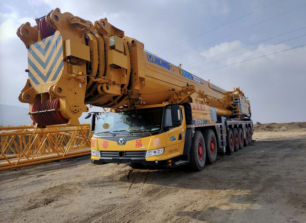 XCMG Official Second Hand Mobile Truck Crane XCA700 All Terrain Cranes With High Quality - Macara tot teren: Foto 3 XCMG Official Second Hand Mobile Truck Crane XCA700 All Terrain Cranes With High Quality - Macara tot teren: Foto 3