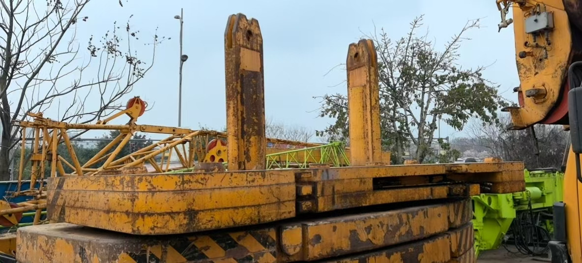 XCMG Official Used Hydraulic Pickup Truck Crane QAY400 All Terrain Cranes Price List - Macara tot teren: Foto 4 XCMG Official Used Hydraulic Pickup Truck Crane QAY400 All Terrain Cranes Price List - Macara tot teren: Foto 4