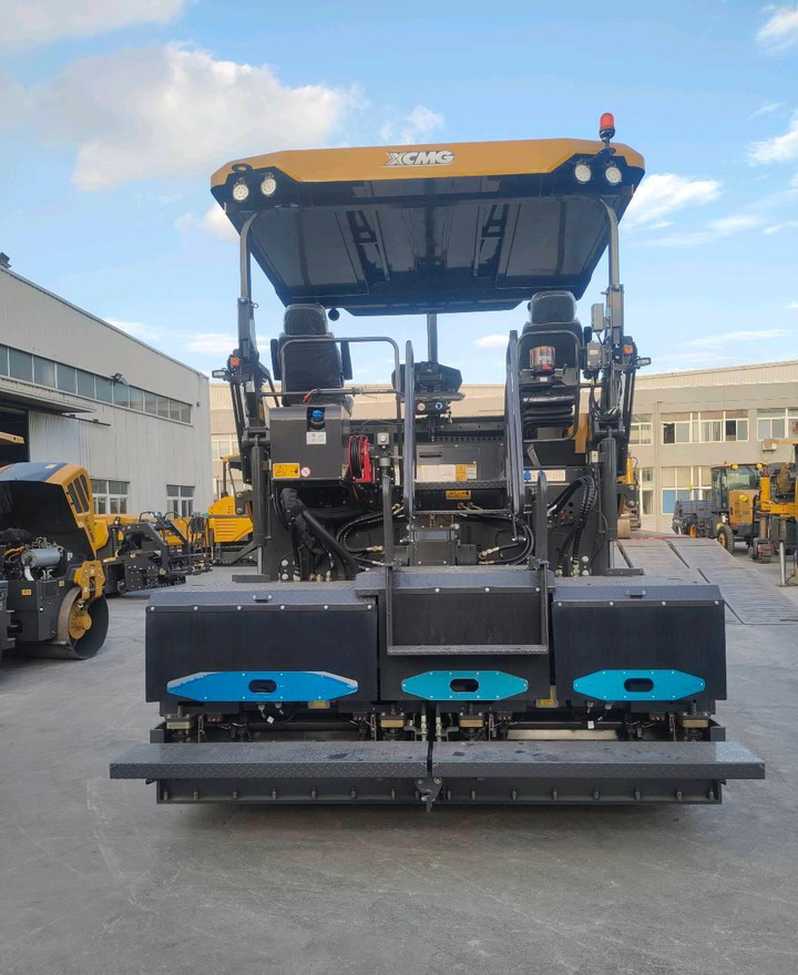 XCMG RP905IV used crawler portable concrete asphalt paver price - Finisor de asfalt: Foto 2 XCMG RP905IV used crawler portable concrete asphalt paver price - Finisor de asfalt: Foto 2