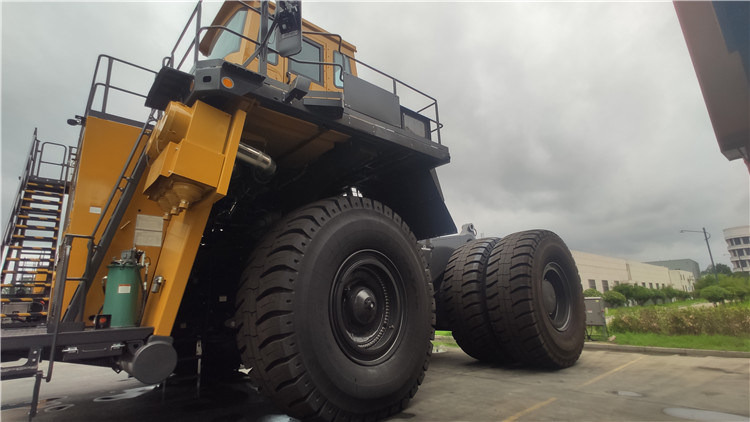 XCMG Used Mining Dump Truck Xde260 Used 4X2 electric Drive Rigid Dump Truck Price - Camion minier: Foto 4 XCMG Used Mining Dump Truck Xde260 Used 4X2 electric Drive Rigid Dump Truck Price - Camion minier: Foto 4