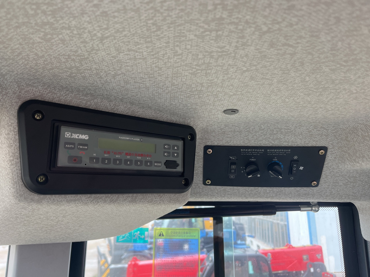 XCMG XC958E 5ton second hand diesel wheel loader for sale - Încărcător frontal pe pneuri: Foto 4 XCMG XC958E 5ton second hand diesel wheel loader for sale - Încărcător frontal pe pneuri: Foto 4