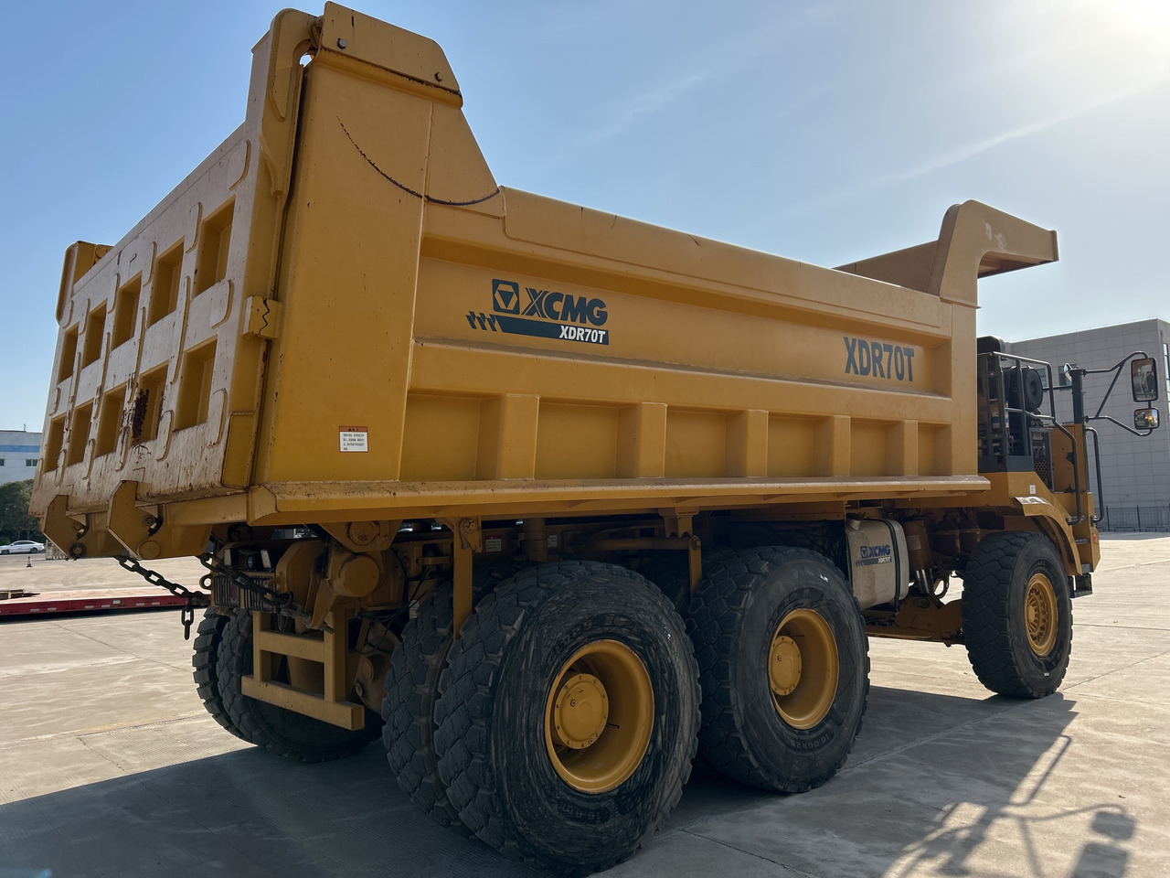 XCMG XDR70T second hand mining dump truck price - Utilaje miniere: Foto 3 XCMG XDR70T second hand mining dump truck price - Utilaje miniere: Foto 3