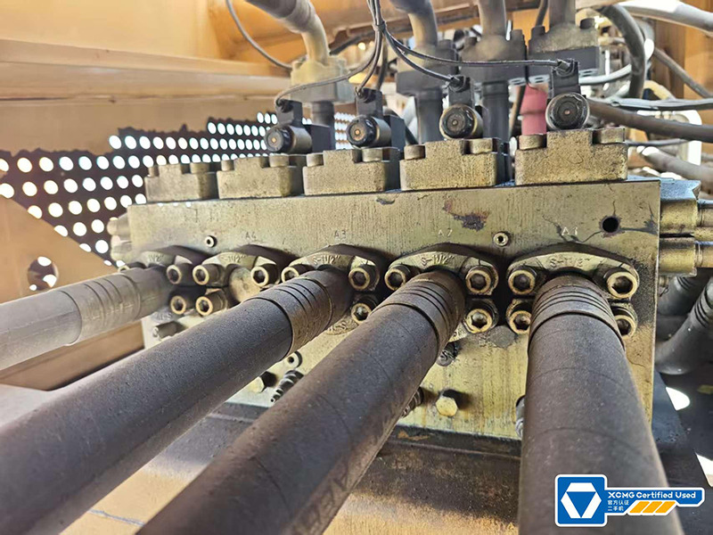 XCMG XGC16000 1250 ton 2020 used mobile crawler crane price - Macara pe senile: Foto 2 XCMG XGC16000 1250 ton 2020 used mobile crawler crane price - Macara pe senile: Foto 2