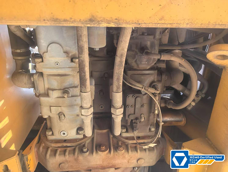 XCMG XGC500 500ton used hydraulic lift machine price - Macara pe senile: Foto 4 XCMG XGC500 500ton used hydraulic lift machine price - Macara pe senile: Foto 4