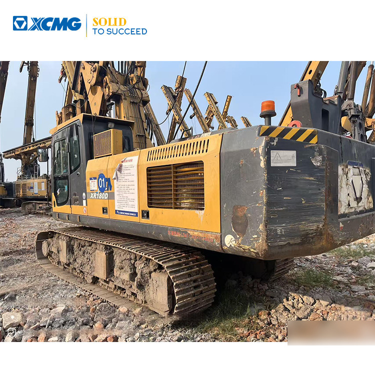 XCMG XR180D used rotary drilling rig machine for sale - Maşină de foraj: Foto 1 XCMG XR180D used rotary drilling rig machine for sale - Maşină de foraj: Foto 1