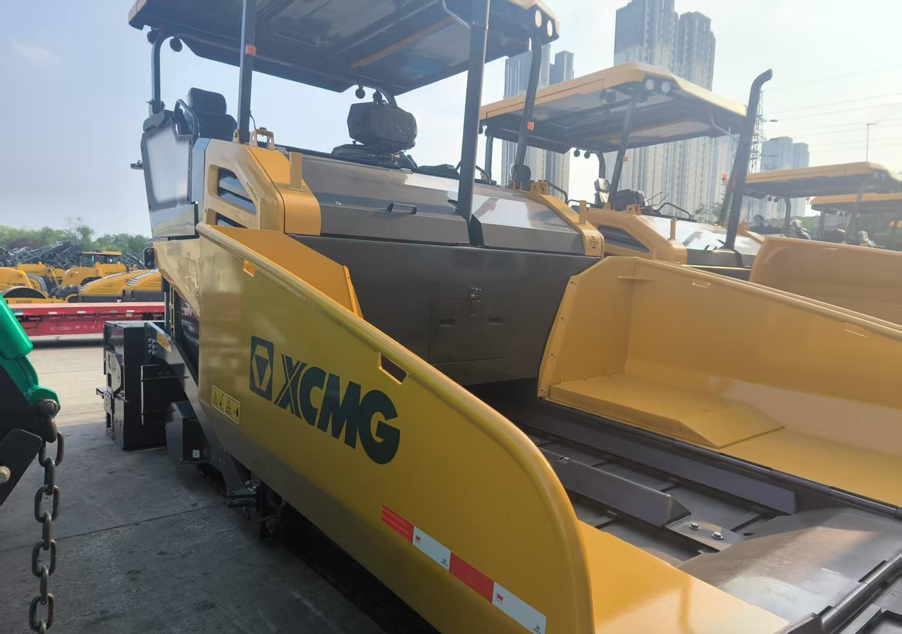 XCMG official used asphalt paver RP905IV Concrete machine - Finisor de asfalt: Foto 4 XCMG official used asphalt paver RP905IV Concrete machine - Finisor de asfalt: Foto 4