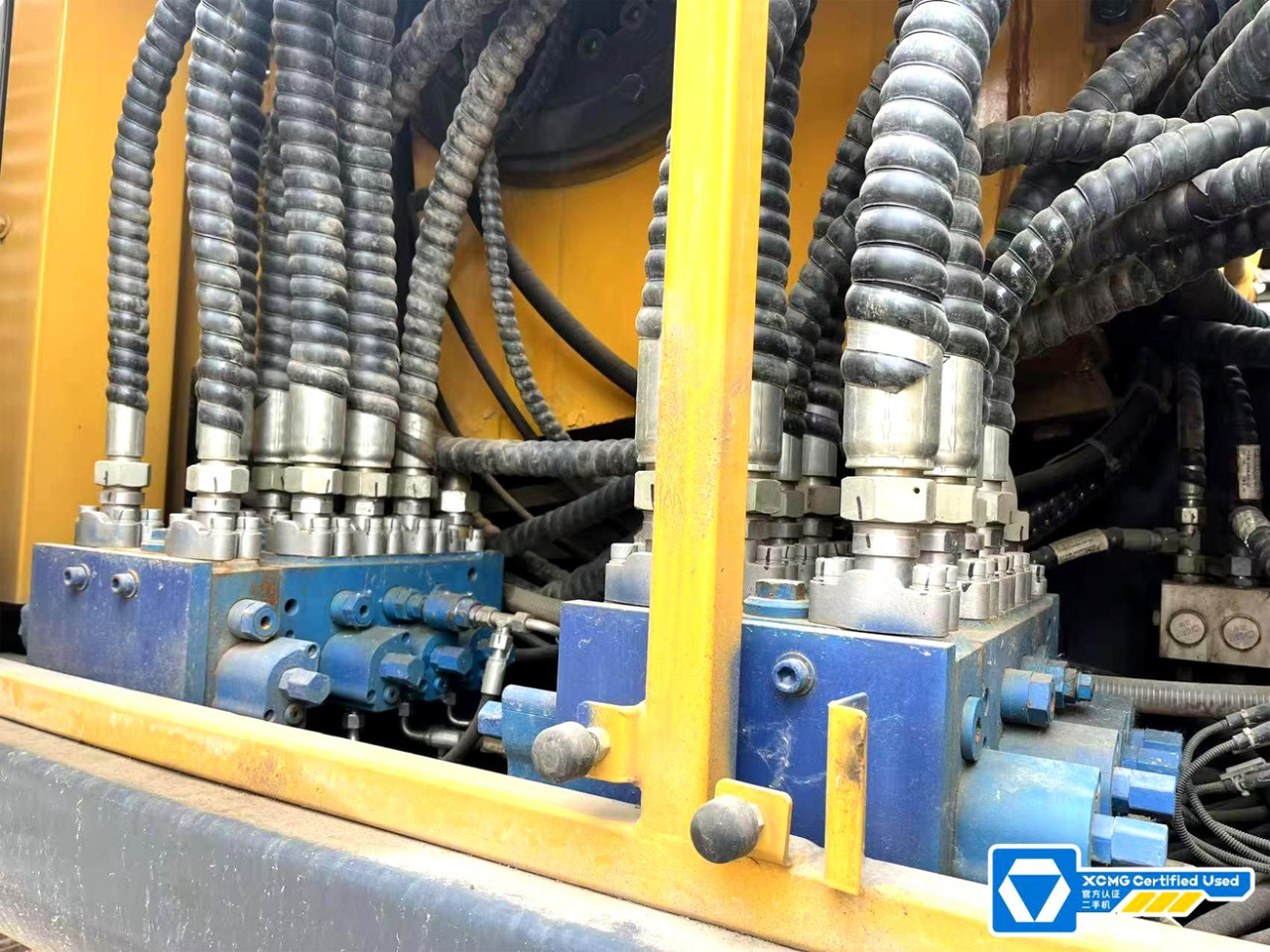 XCMG second hand crawler mobile rotary drilling rig sale in China - Maşină de foraj: Foto 2 XCMG second hand crawler mobile rotary drilling rig sale in China - Maşină de foraj: Foto 2