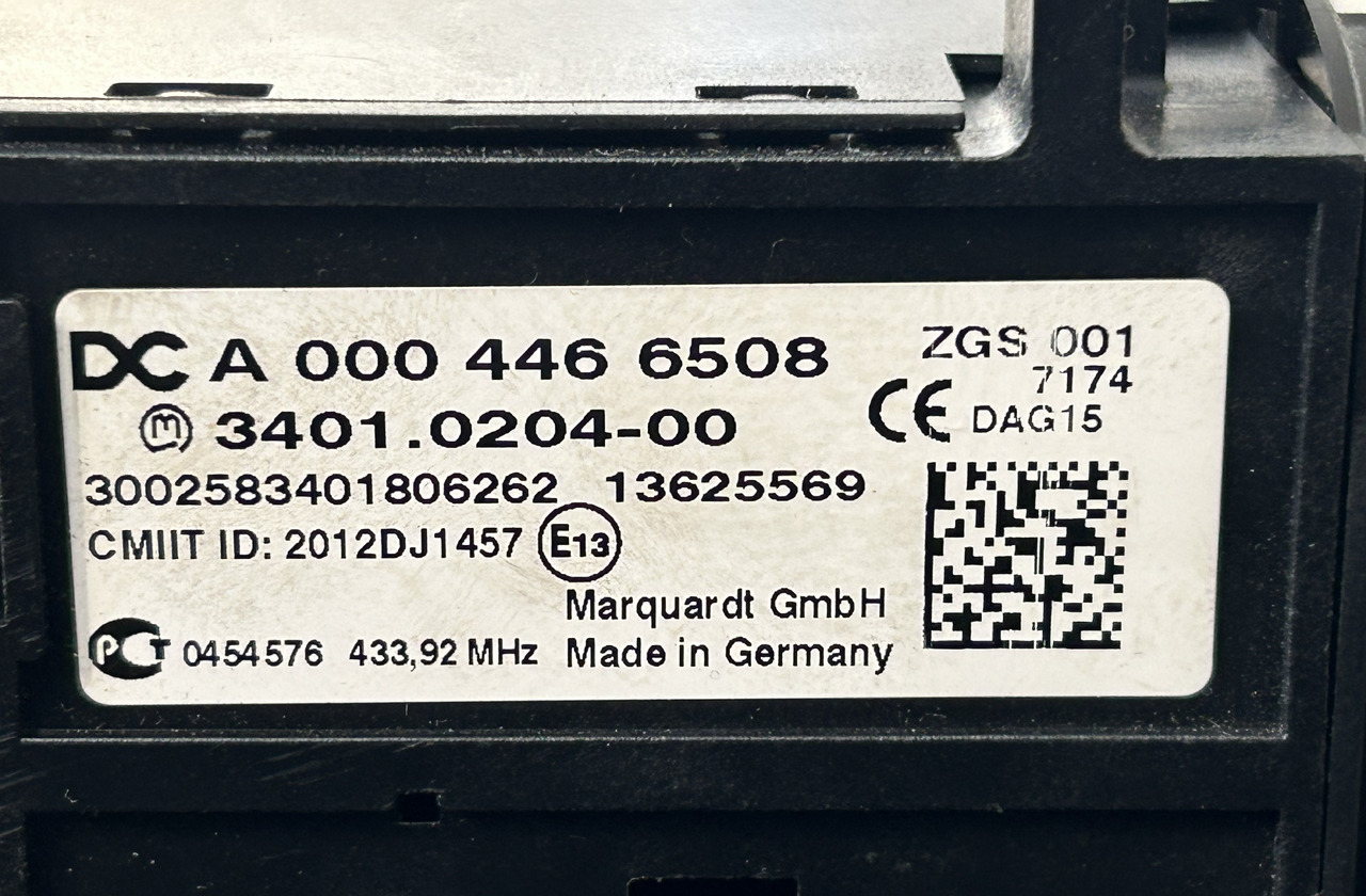 MERCEDES-BENZ ACTROS MP4 START/STOP IGNITION SWITCH - Tablou de bord pentru Camion: Foto 5 MERCEDES-BENZ ACTROS MP4 START/STOP IGNITION SWITCH - Tablou de bord pentru Camion: Foto 5