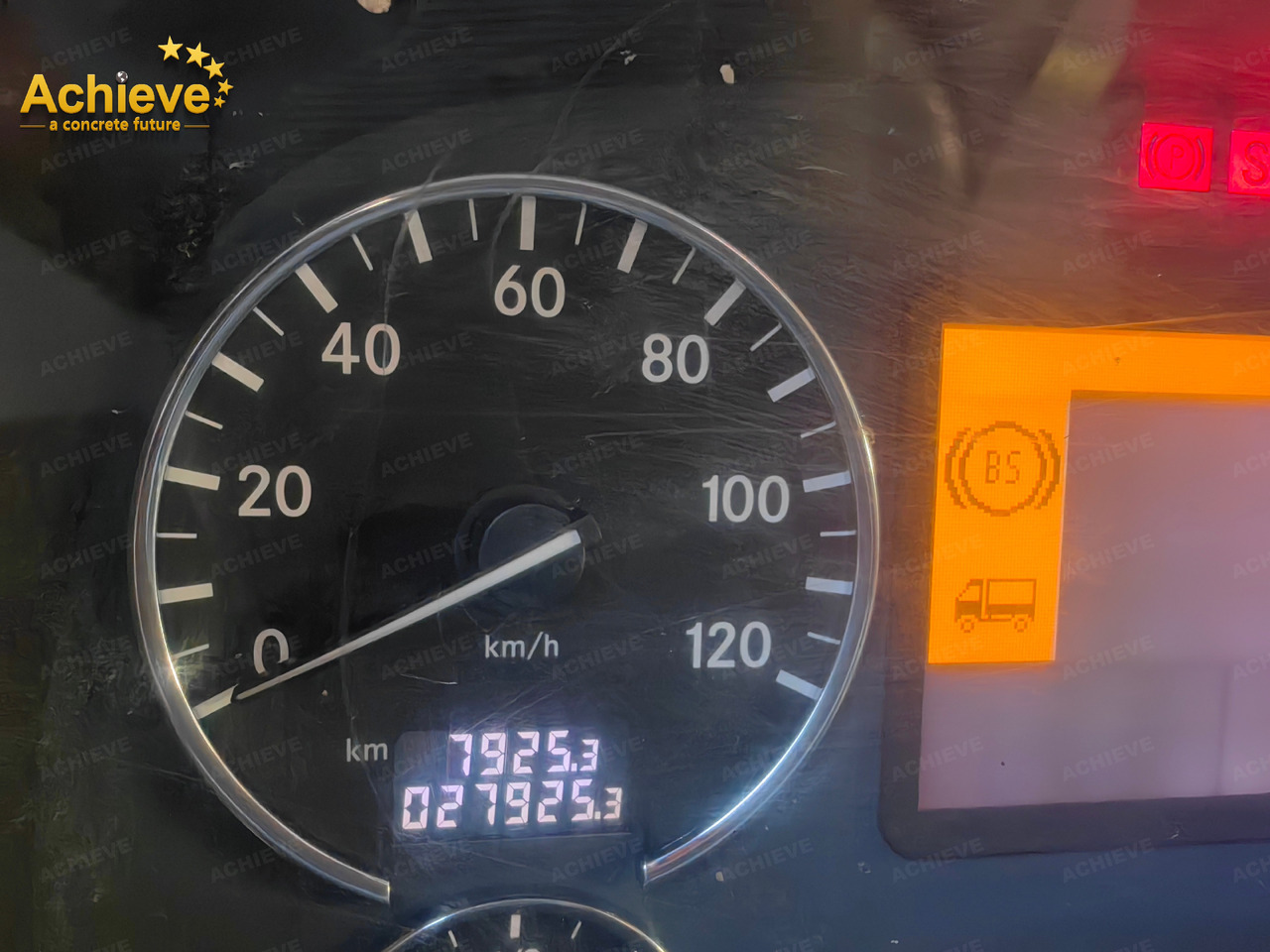 Autopompă de beton PUTZMEISTER PUTZMEISTER M38-4Z 2013 HOT SALE Mercedes-Benz【ACHIEVE】TOP CONDITION!!!: Foto 22 Autopompă de beton PUTZMEISTER PUTZMEISTER M38-4Z 2013 HOT SALE Mercedes-Benz【ACHIEVE】TOP CONDITION!!!: Foto 22