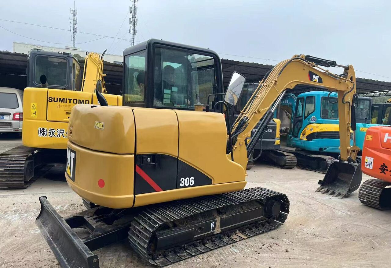 Caterpillar 6 ton Excavator CAT 306 Used Condition - Excavator pe şenile: Foto 5 Caterpillar 6 ton Excavator CAT 306 Used Condition - Excavator pe şenile: Foto 5