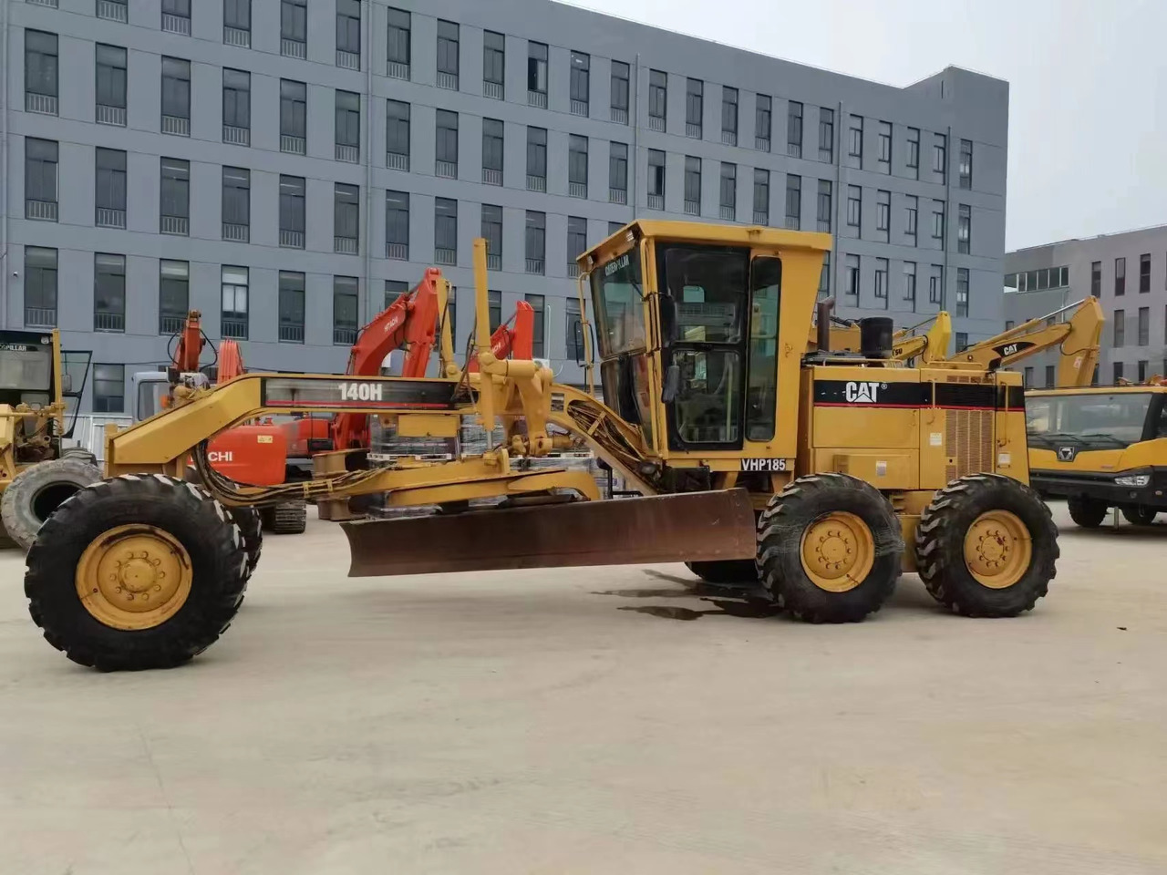 Caterpillar Original Color Motor Grader Used CAT 140H - Autogreder: Foto 1 Caterpillar Original Color Motor Grader Used CAT 140H - Autogreder: Foto 1
