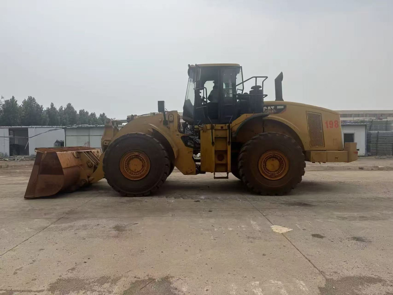 Caterpillar Secondhand Payloader CAT 988H - Încărcător frontal pe pneuri: Foto 1 Caterpillar Secondhand Payloader CAT 988H - Încărcător frontal pe pneuri: Foto 1