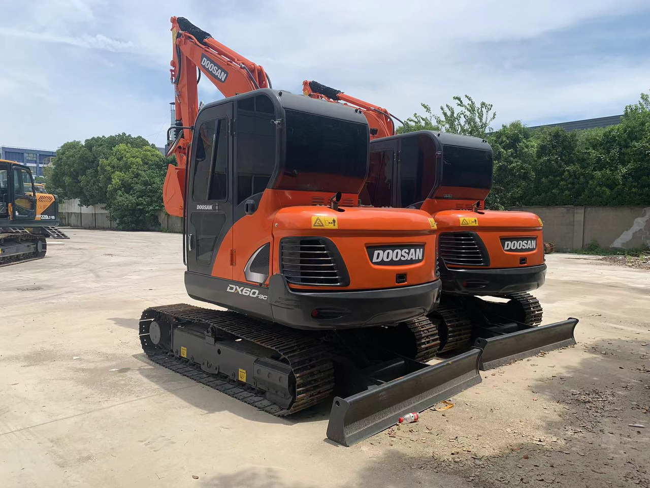 DOOSAN DX60 Good price 6 ton Small Excavator - Excavator pe şenile: Foto 3 DOOSAN DX60 Good price 6 ton Small Excavator - Excavator pe şenile: Foto 3