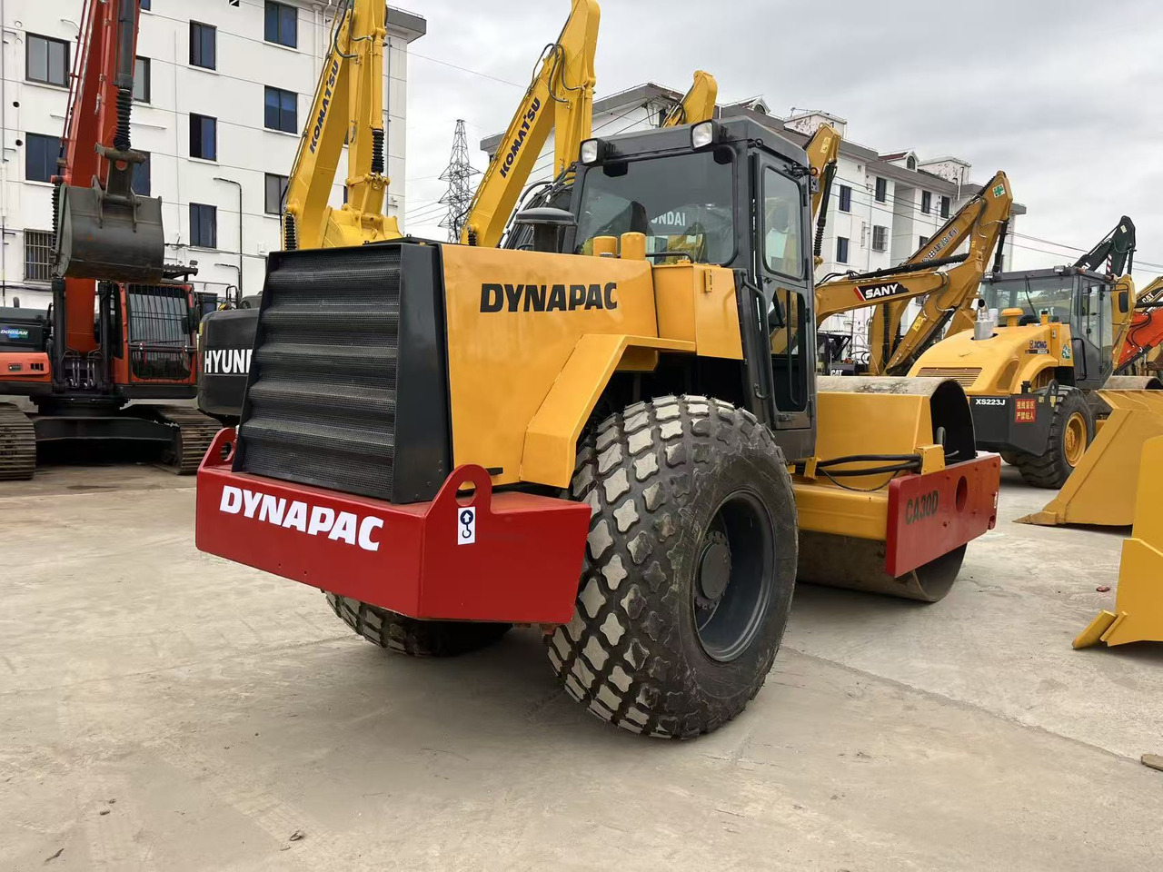 Dynapac Vibratory Road roller CA30D, CA25D Good Price on Sale - Cilindru compactor pentru asfalt: Foto 4 Dynapac Vibratory Road roller CA30D, CA25D Good Price on Sale - Cilindru compactor pentru asfalt: Foto 4