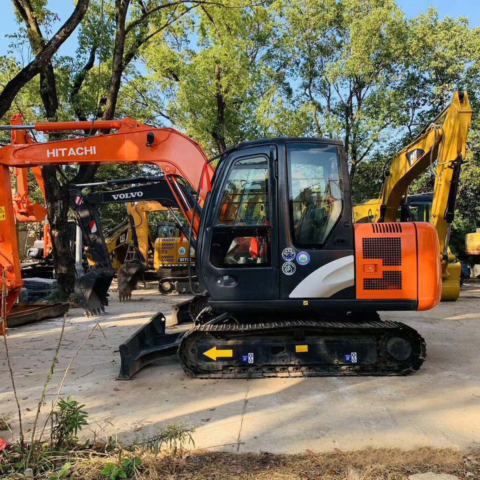 Hitachi 6 ton Mini Excavator ZX60 Excellent Condition - Excavator pe şenile: Foto 4 Hitachi 6 ton Mini Excavator ZX60 Excellent Condition - Excavator pe şenile: Foto 4