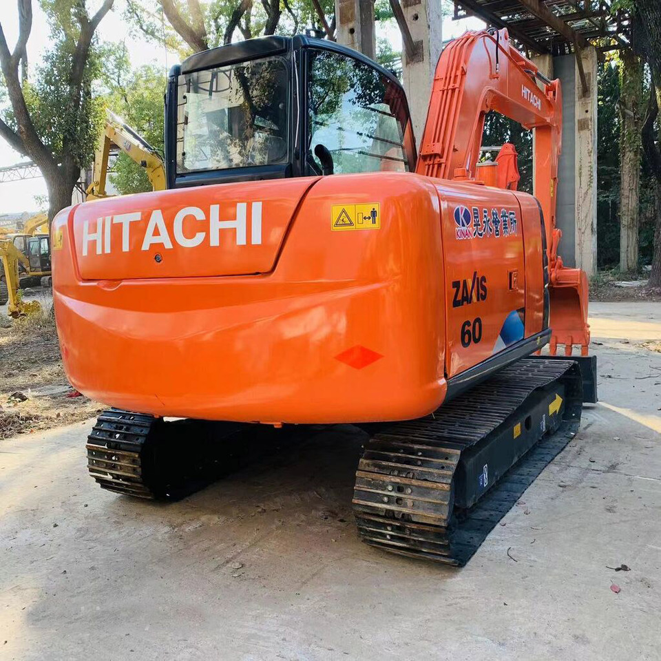 Hitachi 6 ton Mini Excavator ZX60 Excellent Condition - Excavator pe şenile: Foto 5 Hitachi 6 ton Mini Excavator ZX60 Excellent Condition - Excavator pe şenile: Foto 5