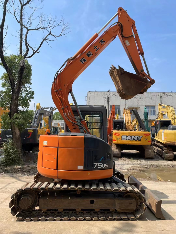 Hitachi Excavator ZX70, ZX75 Mini Excavator Excellent Condition - Excavator pe şenile: Foto 1 Hitachi Excavator ZX70, ZX75 Mini Excavator Excellent Condition - Excavator pe şenile: Foto 1