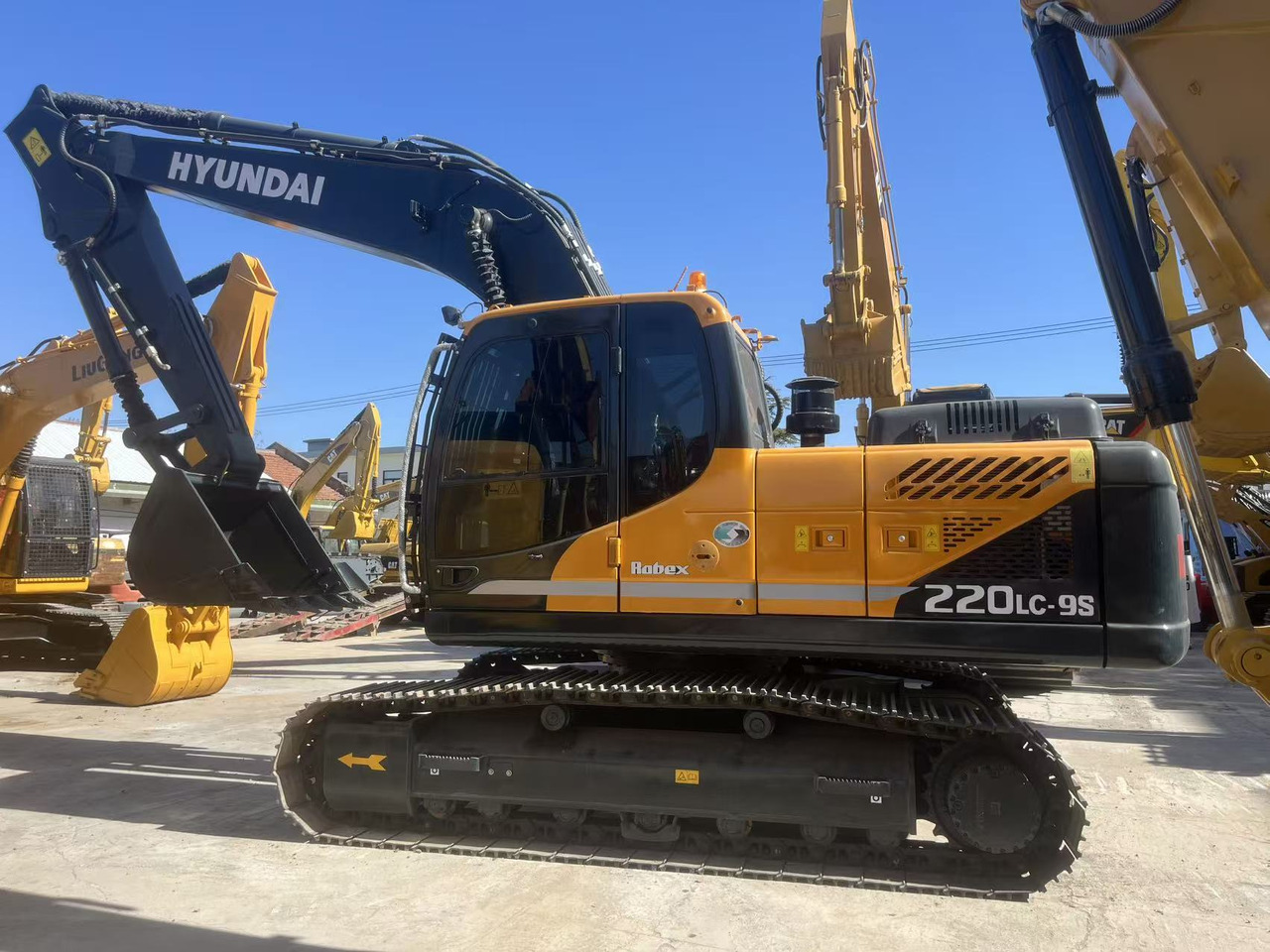 Hyundai 20Ton Used Excavator Hyundai R220LC-9S for Sale - Excavator pe şenile: Foto 1 Hyundai 20Ton Used Excavator Hyundai R220LC-9S for Sale - Excavator pe şenile: Foto 1