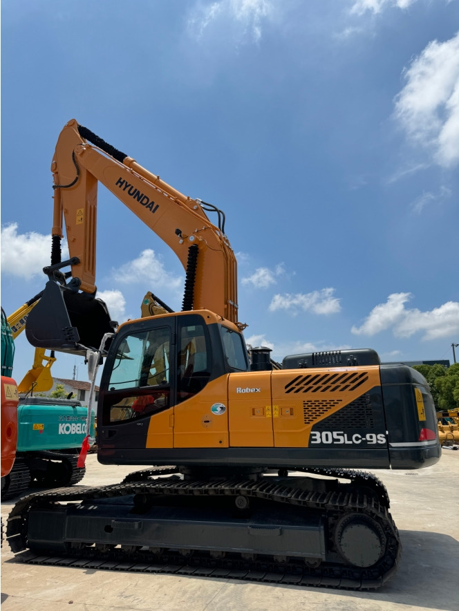 Hyundai 305LC-9S Good Price Used Excavator - Excavator pe şenile: Foto 2 Hyundai 305LC-9S Good Price Used Excavator - Excavator pe şenile: Foto 2